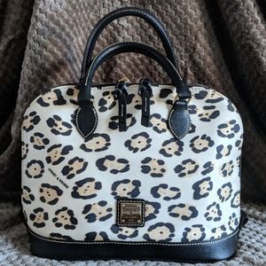 🌼🌼SOLD 🌼🌼D & Bourke Nylon Snow Leopard Zip Zip